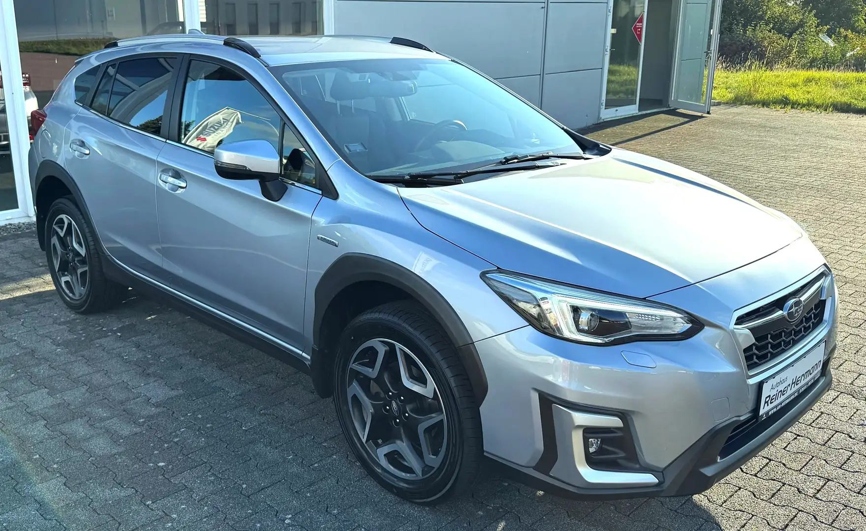 Subaru XV 2.0ie Active e-BOXER AWD 18' ALU LED TEMPOMAT SHZ. Zilver - 1