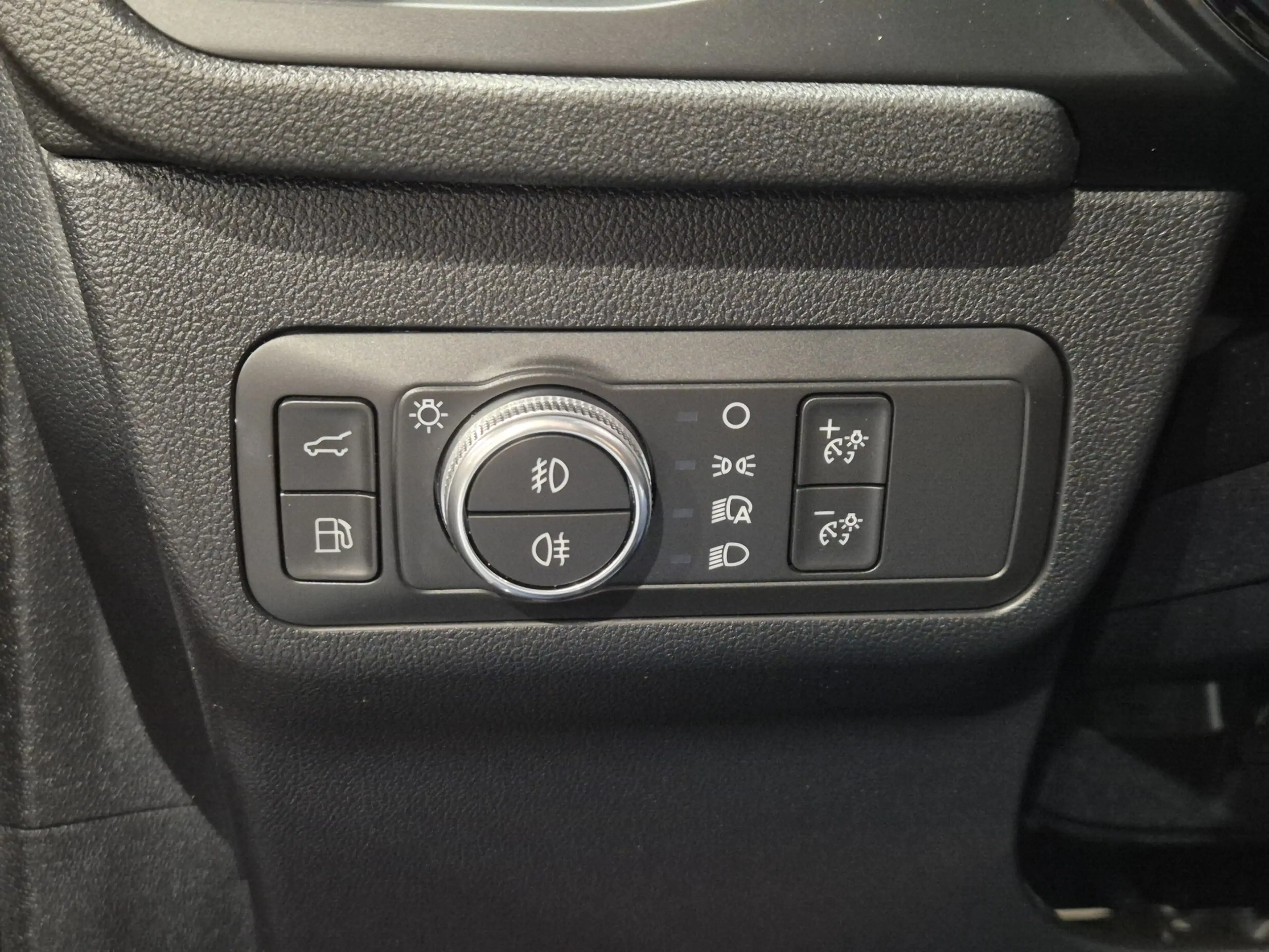 Ford Kuga 2.5 PHEV ST-Line Vignale Winterpack | Camera | Pan — photo 29