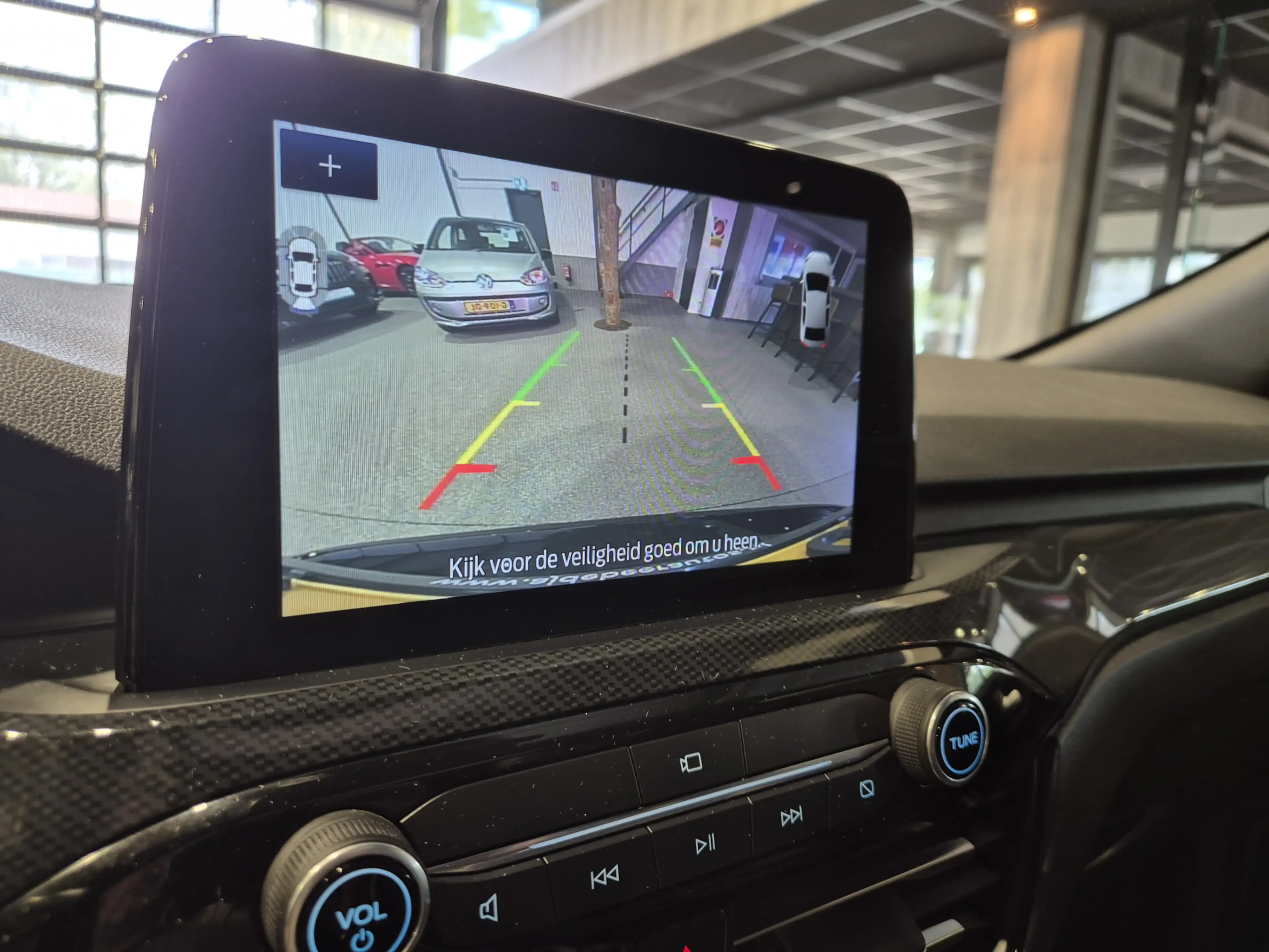 Ford Kuga 2.5 PHEV ST-Line Vignale Winterpack | Camera | Pan — photo 7