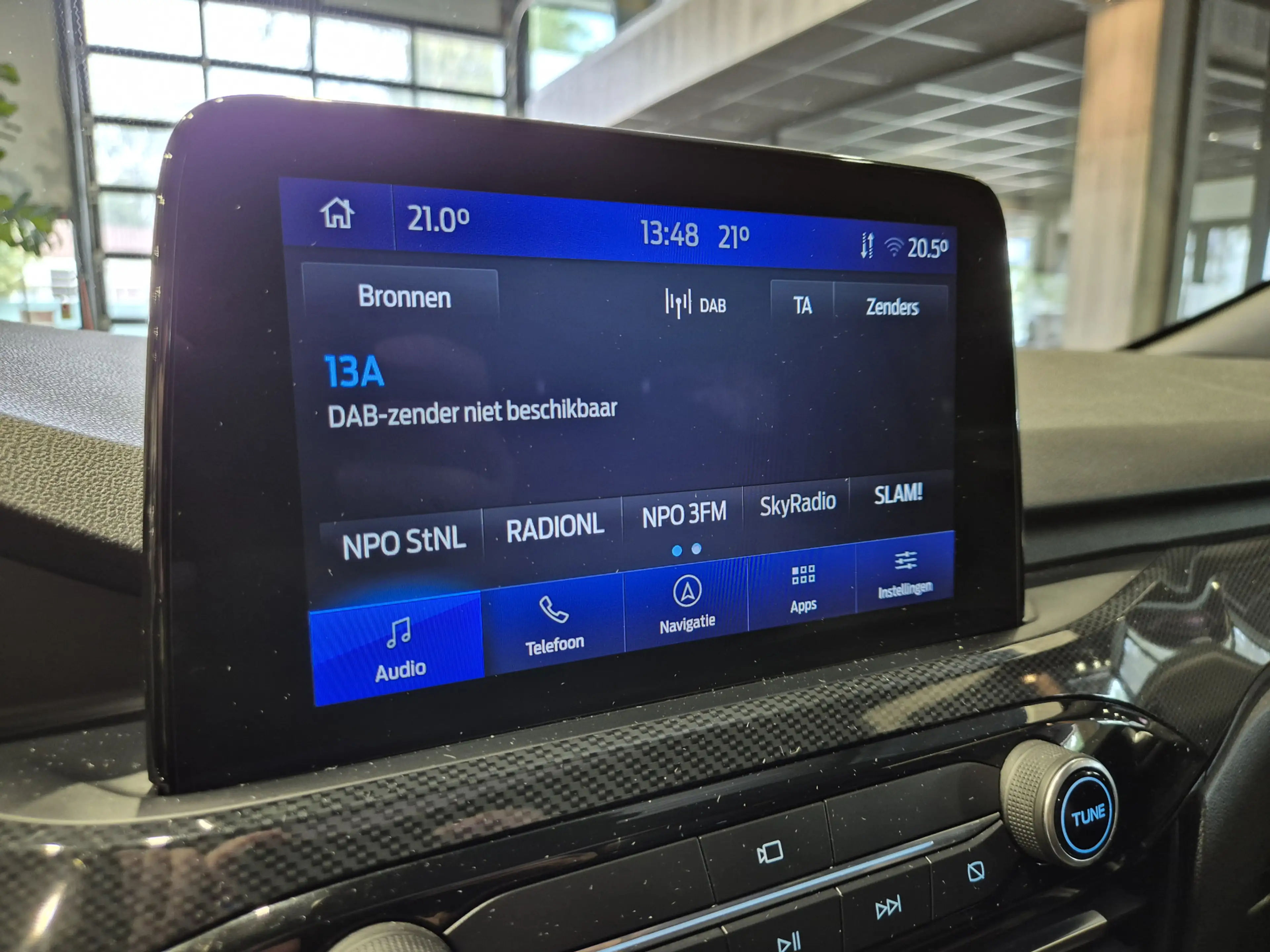 Ford Kuga 2.5 PHEV ST-Line Vignale Winterpack | Camera | Pan — photo 37