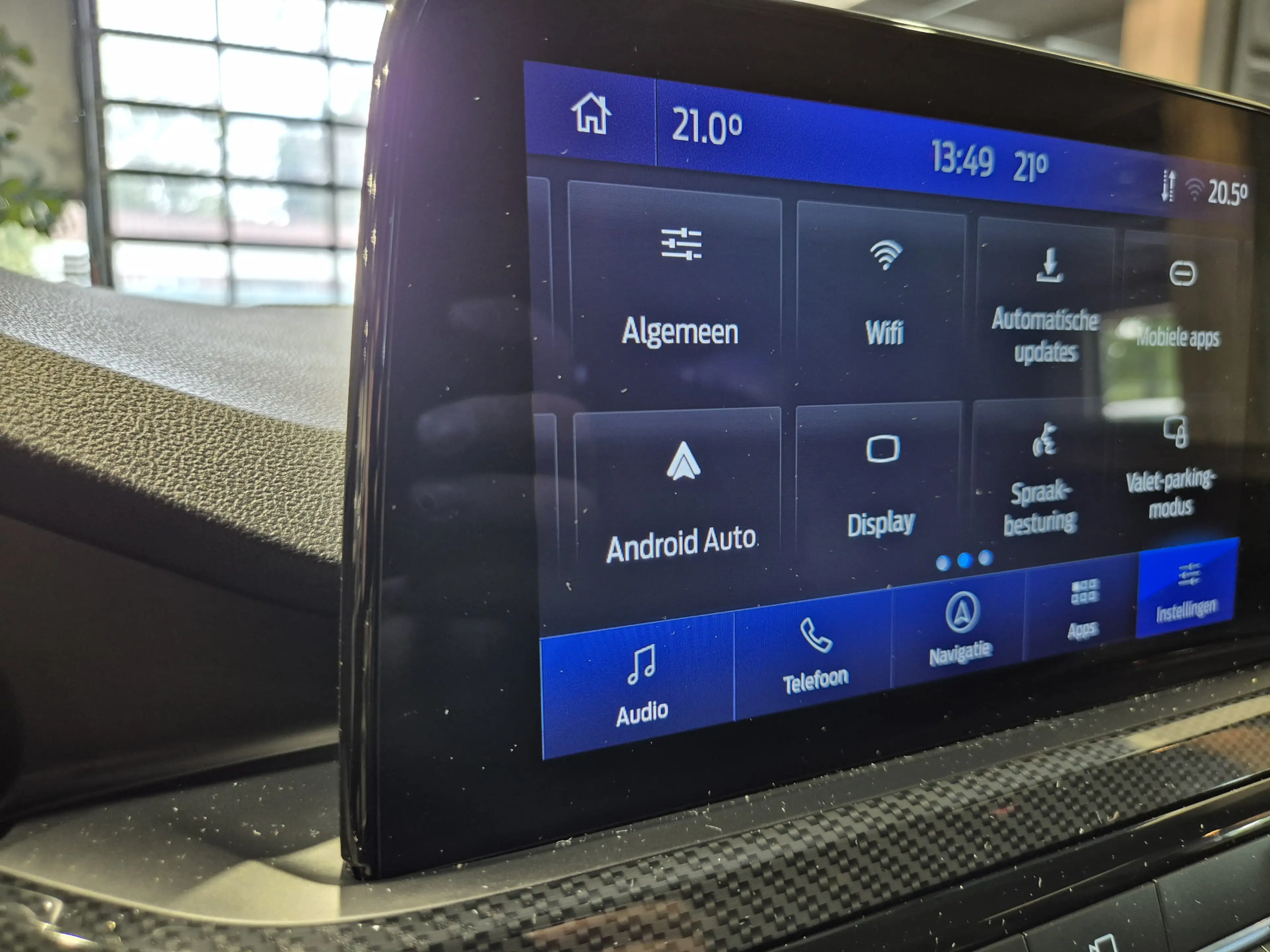 Ford Kuga 2.5 PHEV ST-Line Vignale Winterpack | Camera | Pan — photo 38