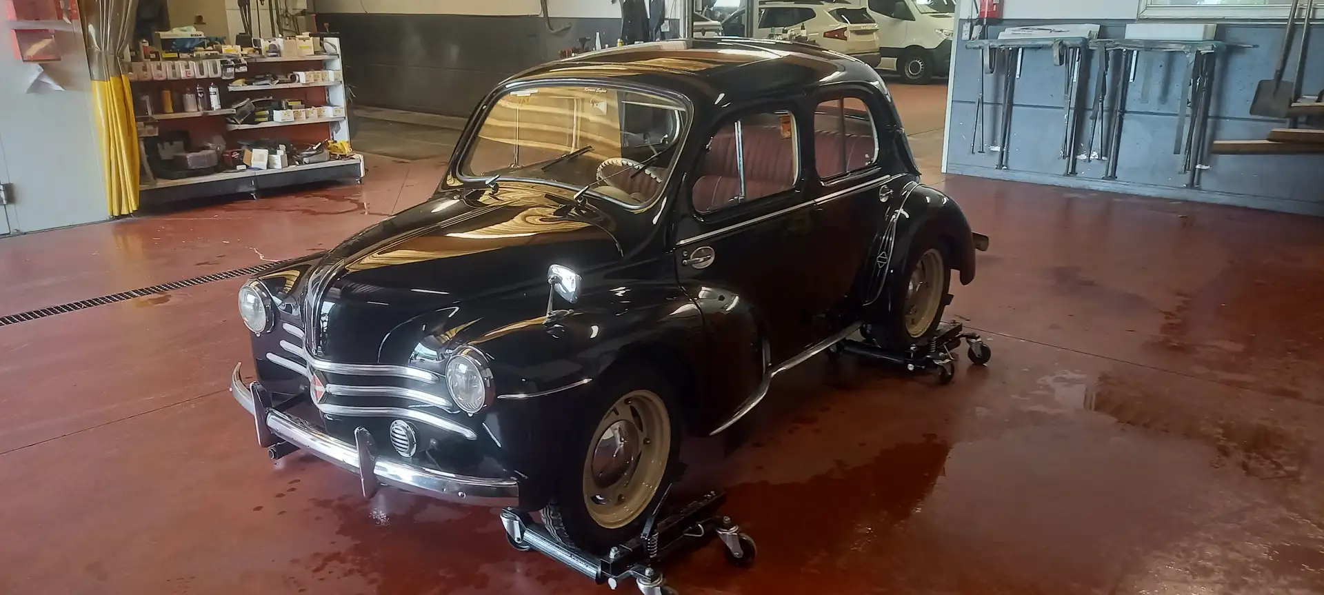 Oldtimer Renault 4cv Czarny - 1