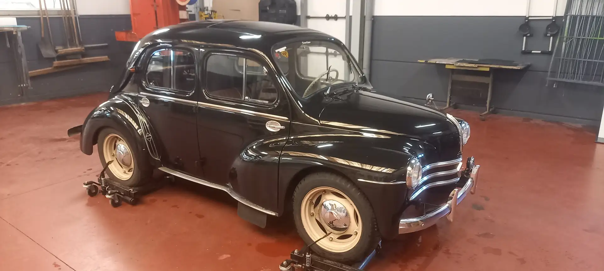 Oldtimer Renault 4cv Czarny - 2