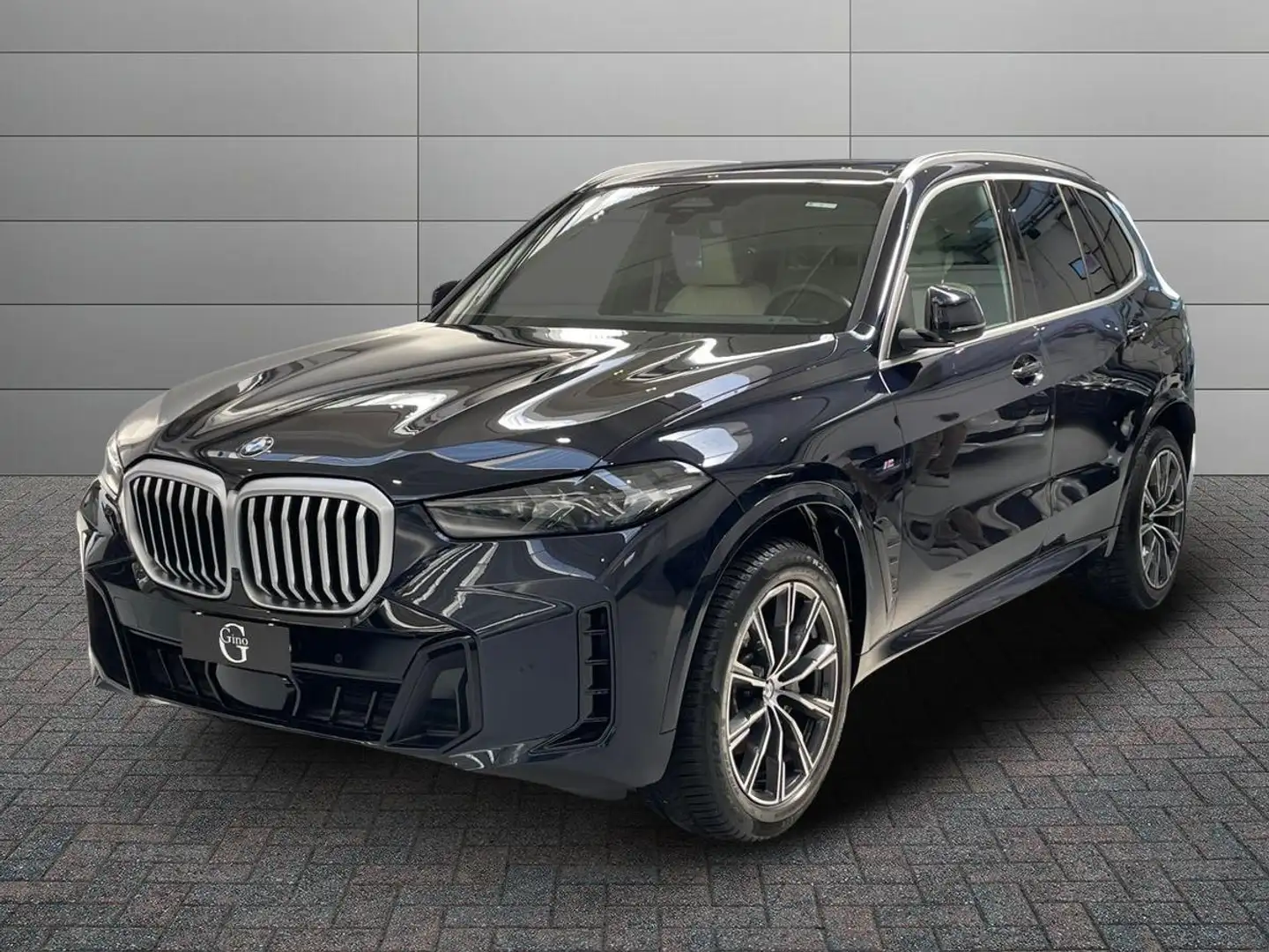 BMW X5 xdrive40d MSport auto Zwart - 1