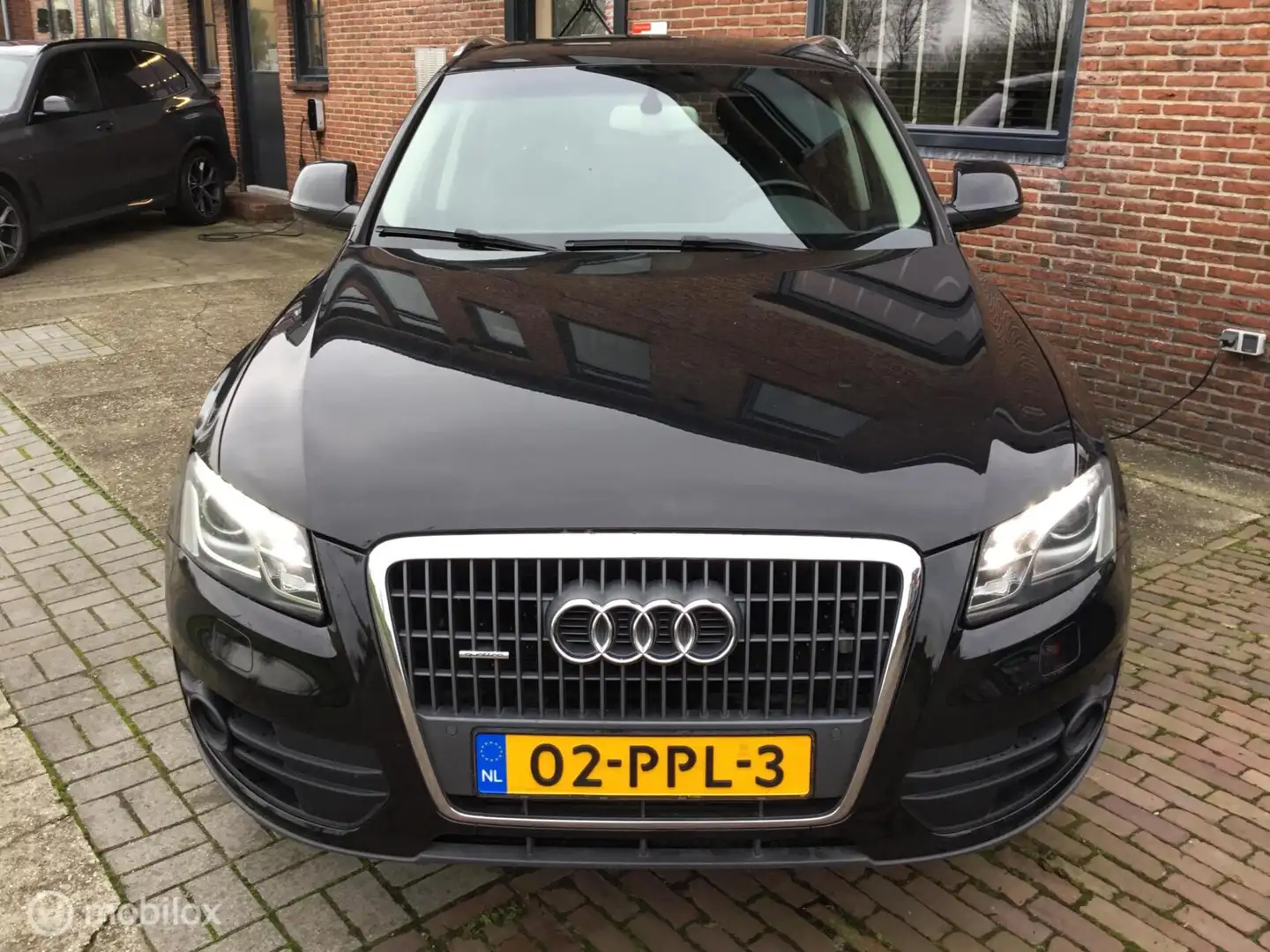 Audi Q5 2.0 TFSI quattro Pro Line - Automaat Zwart - 2