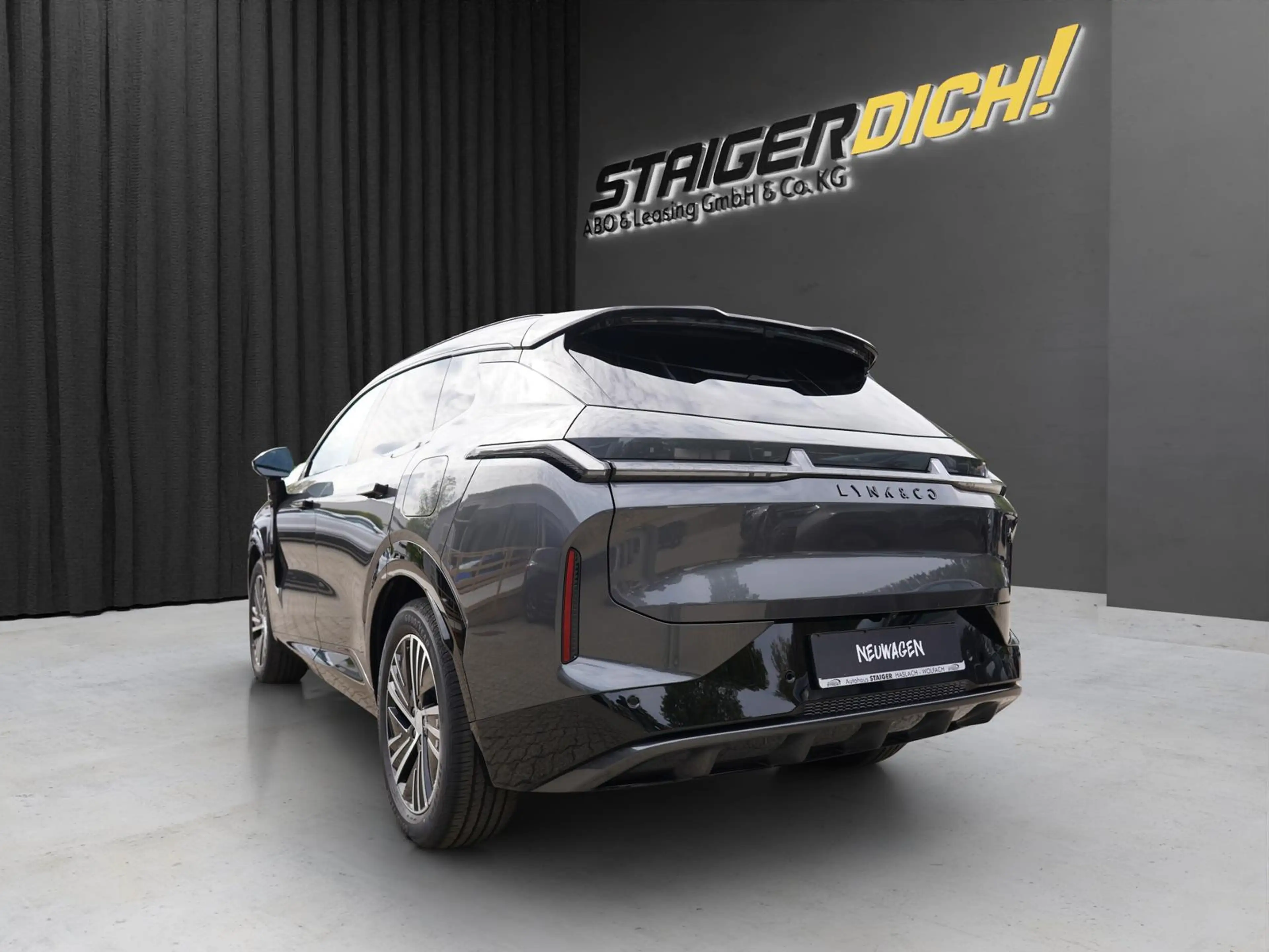 Lynk & Co 08 +ACC+PANO+LED+Plugin Hybrid — photo 5