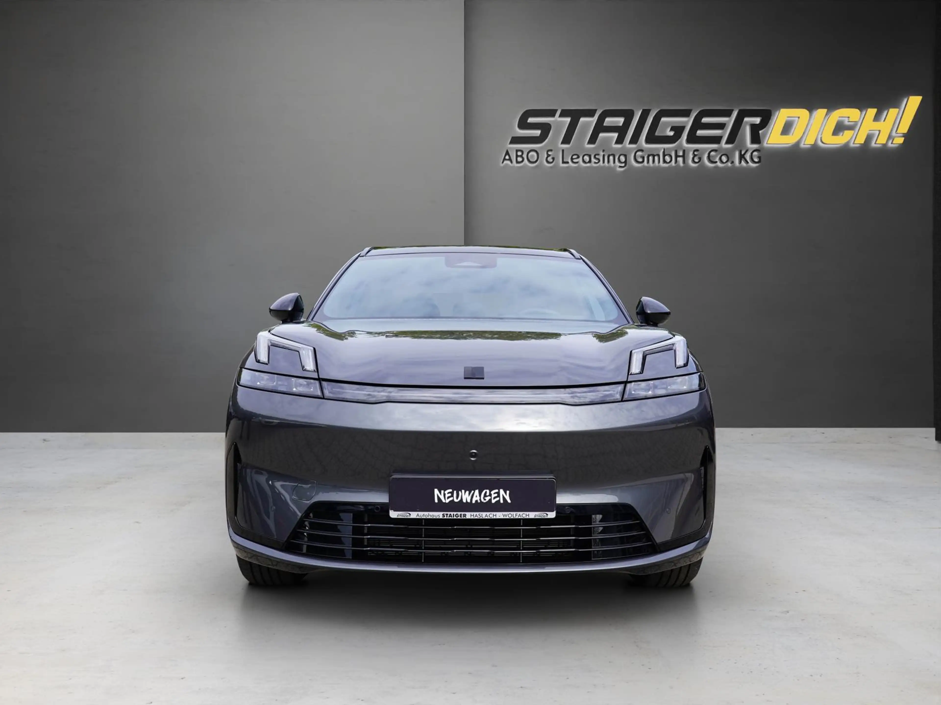 Lynk & Co 08 +ACC+PANO+LED+Plugin Hybrid — photo 2