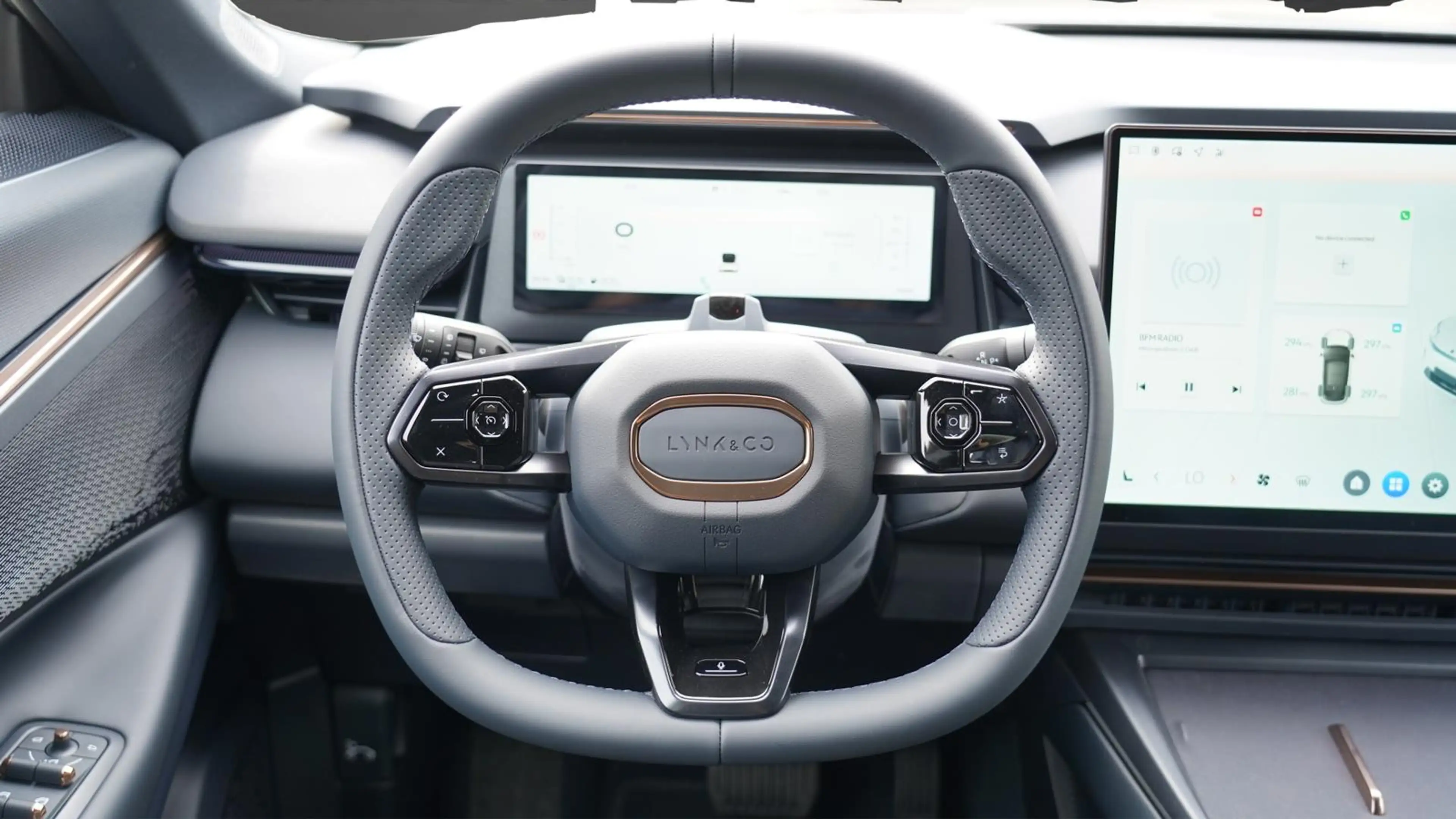 Lynk & Co 08 +ACC+PANO+LED+Plugin Hybrid — photo 8