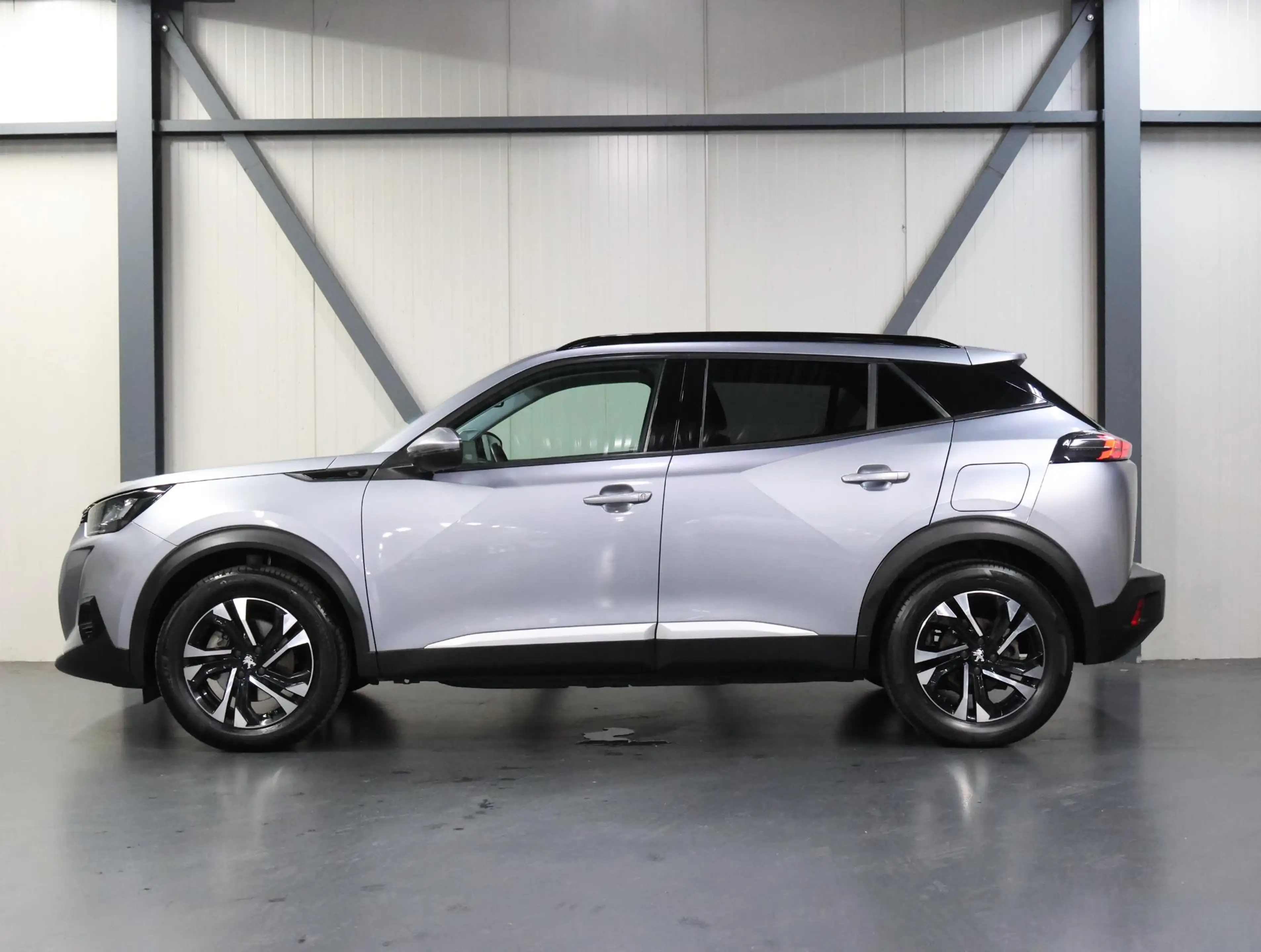 Peugeot e-2008 EV Blue Lease Allure 50 kWh 136PK | 1ste eigenaar — photo 2