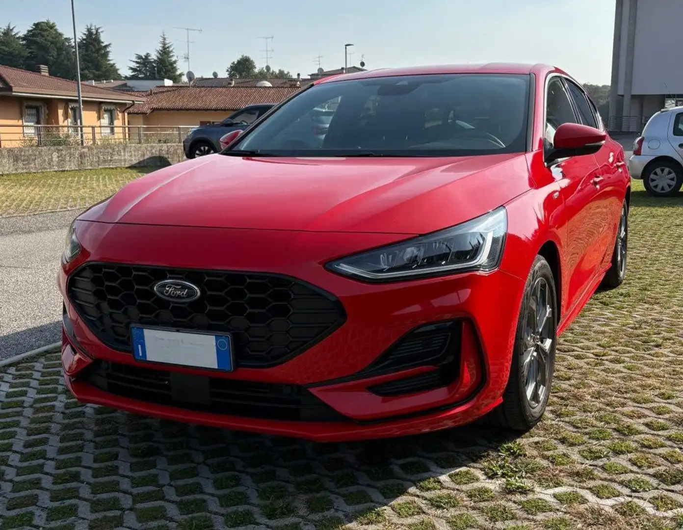 Ford Focus 1.0t ecoboost hybrid ST-Line X 125cv Rouge - 1