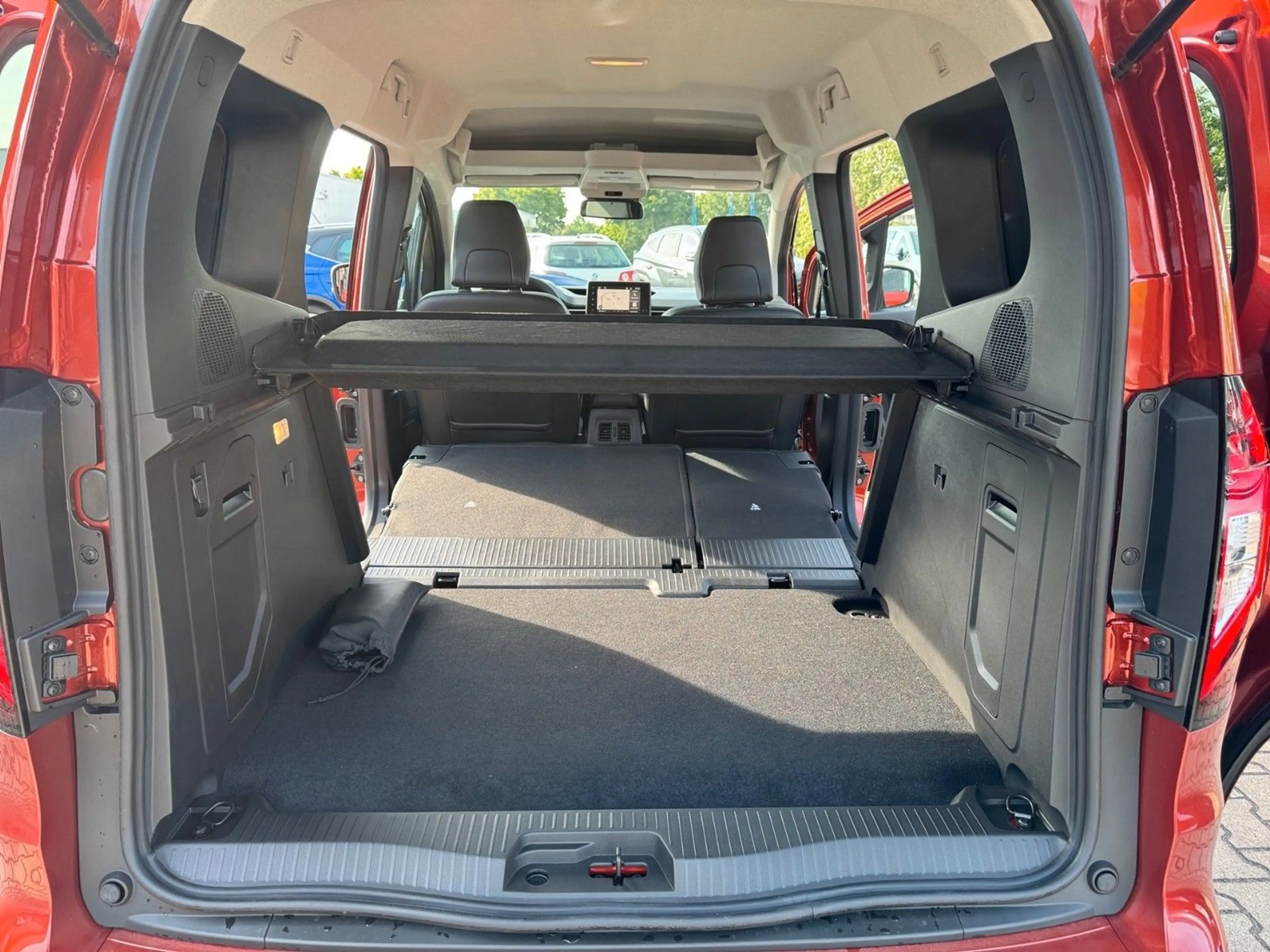 Nissan Townstar Kombi L1 Tekna Navi SH LED — photo 9