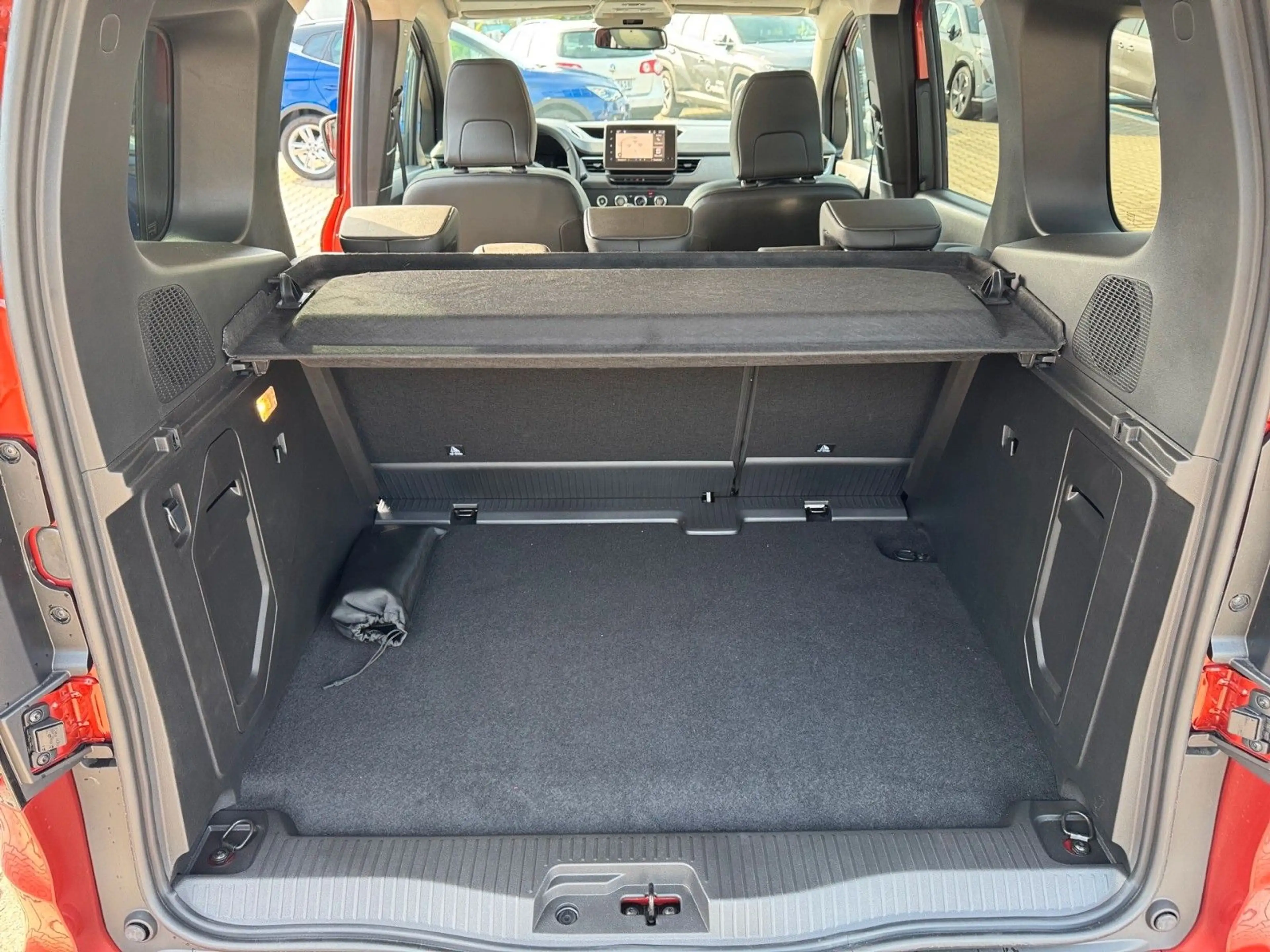 Nissan Townstar Kombi L1 Tekna Navi SH LED — photo 8