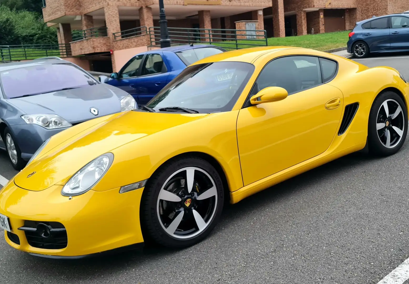 Porsche Cayman Cayman Amarillo - 1