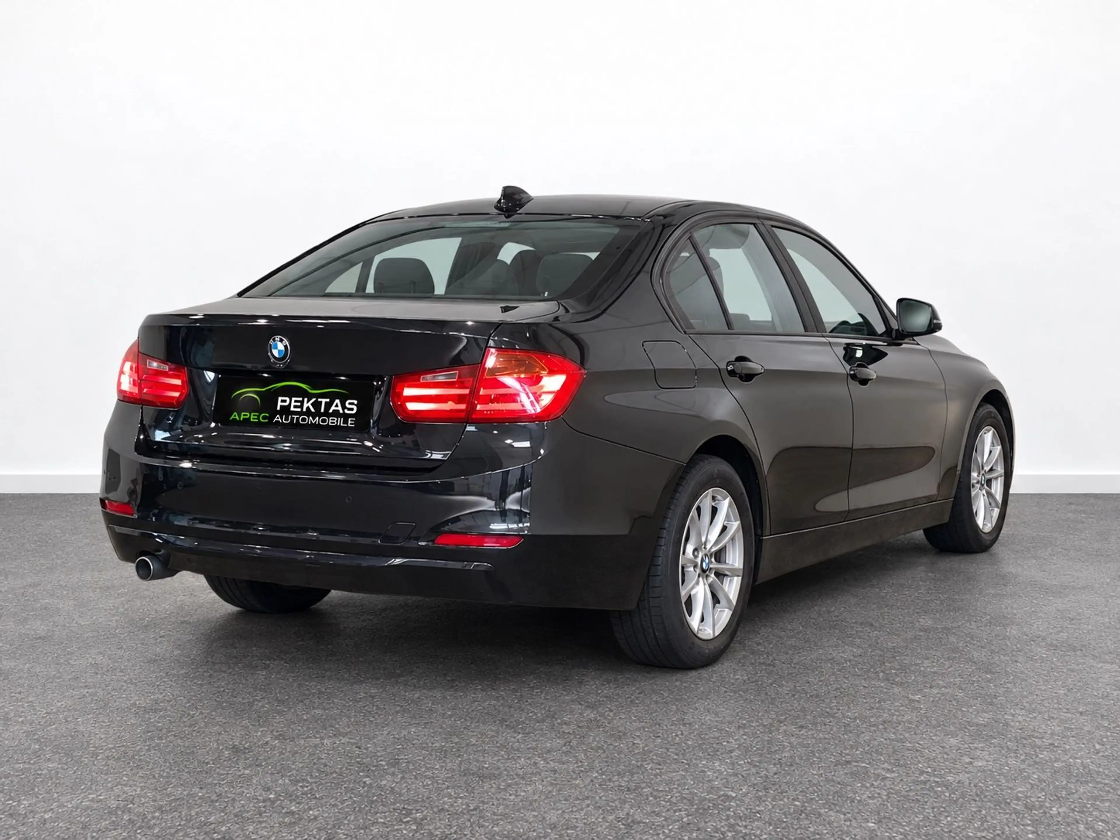 BMW 318 3 Limousine 318 d xDrive-TÜV SERVICE NEU — photo 4