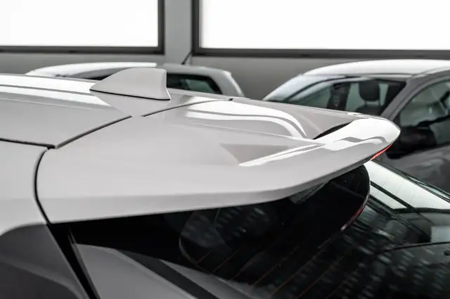 Toyota C-HR view 18