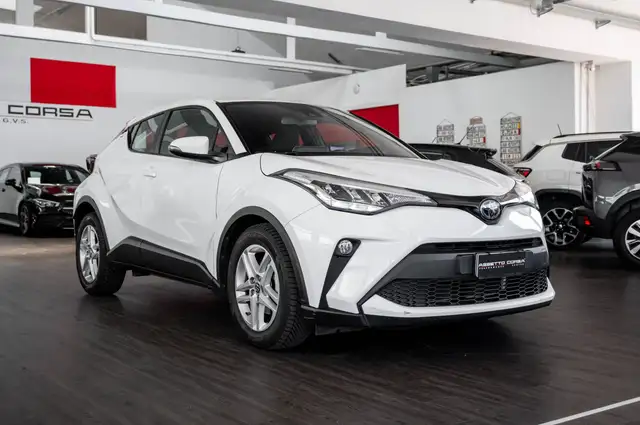 Toyota C-HR view 19