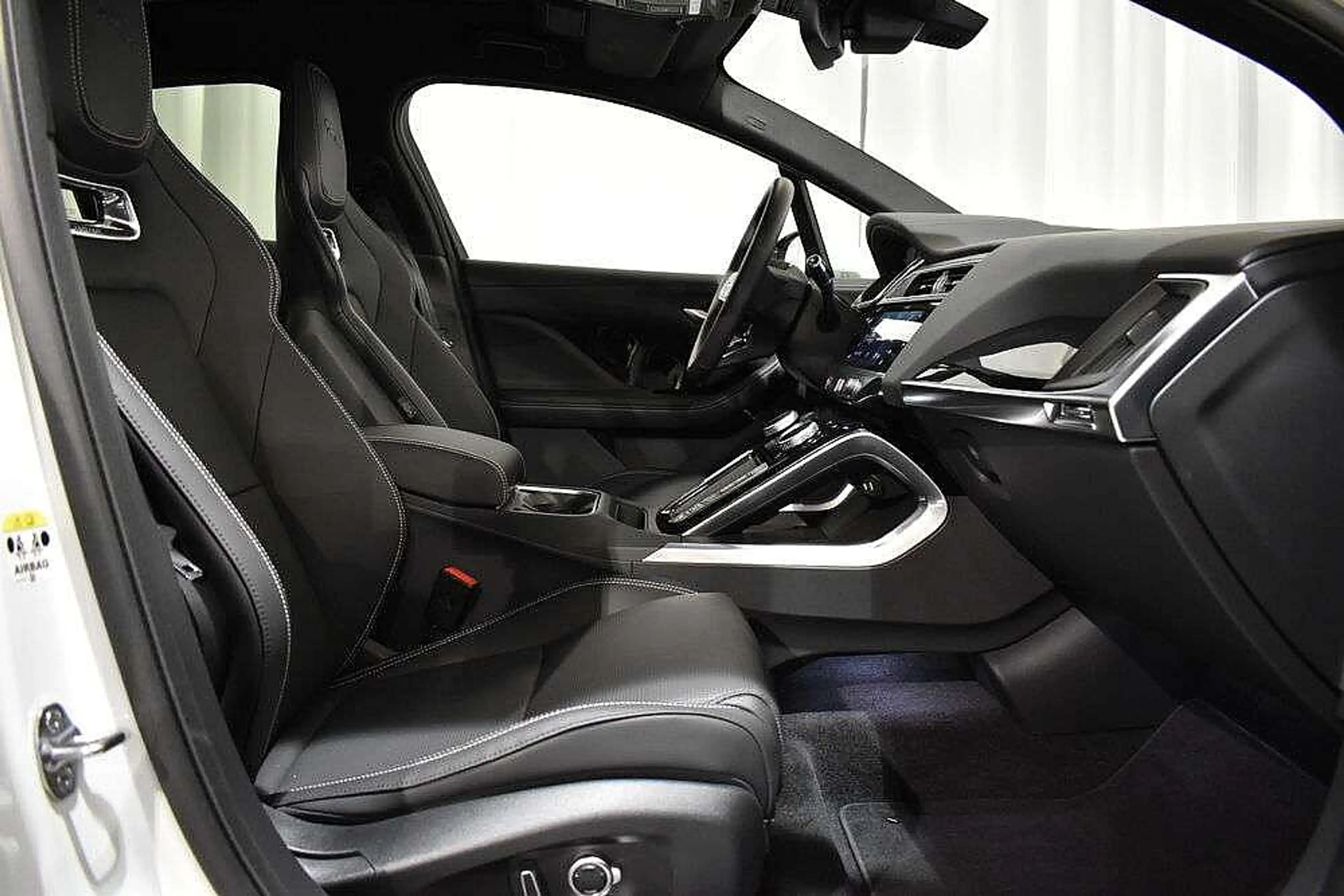 Jaguar I-Pace HSE EV400 90kWh AWD — photo 3