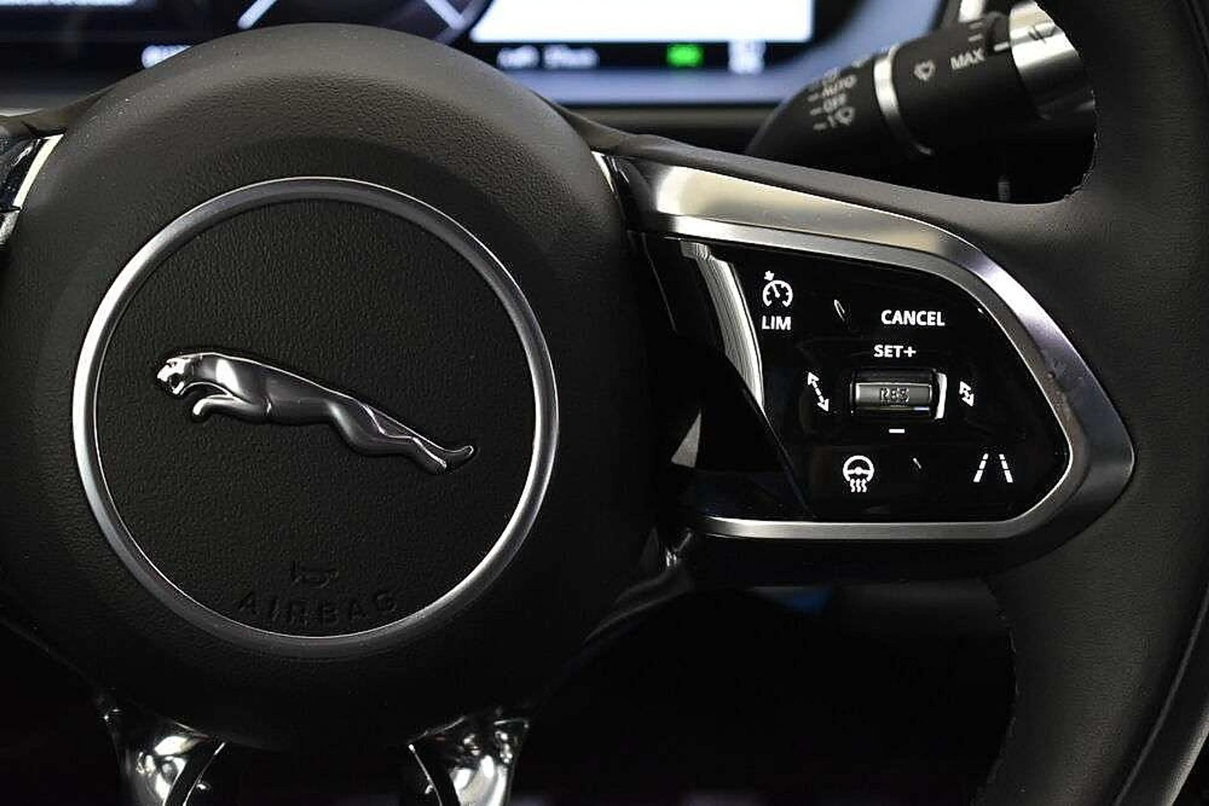 Jaguar I-Pace HSE EV400 90kWh AWD — photo 14