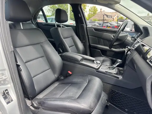 Mercedes-Benz E-Class view 11