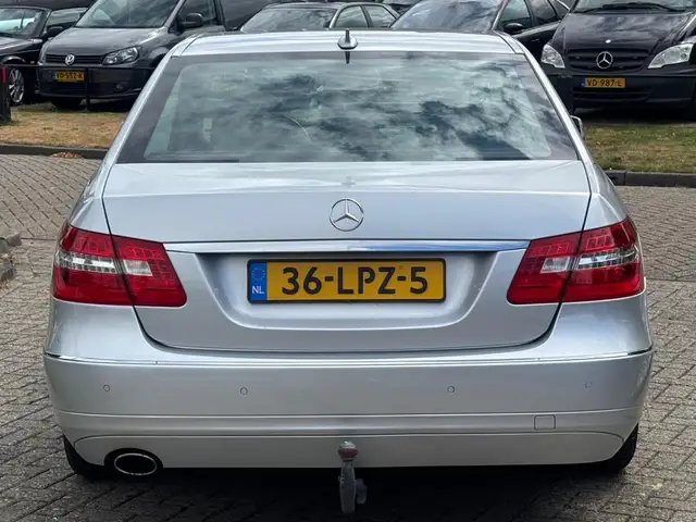 Mercedes-Benz E-Class view 6