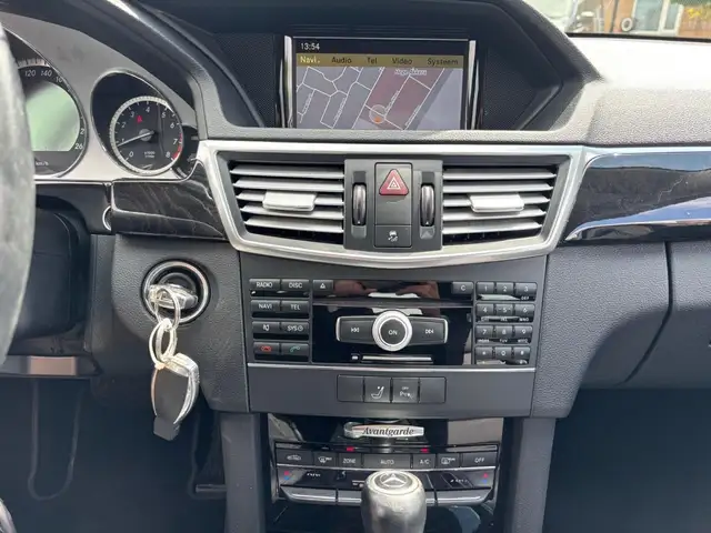 Mercedes-Benz E-Class view 19