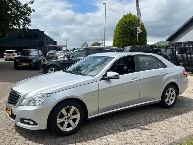 Mercedes-Benz E-Class view 8