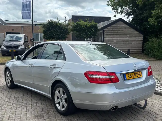 Mercedes-Benz E-Class view 7