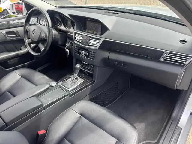Mercedes-Benz E-Class view 10