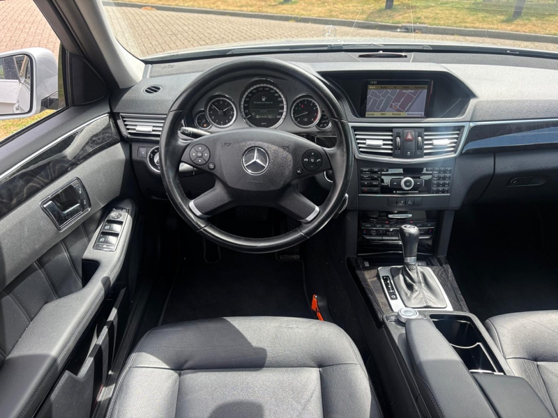 Mercedes-Benz E 200 E200 Benzine Sedan Avantgarde 2010 Xenon 122.000 K — photo 9