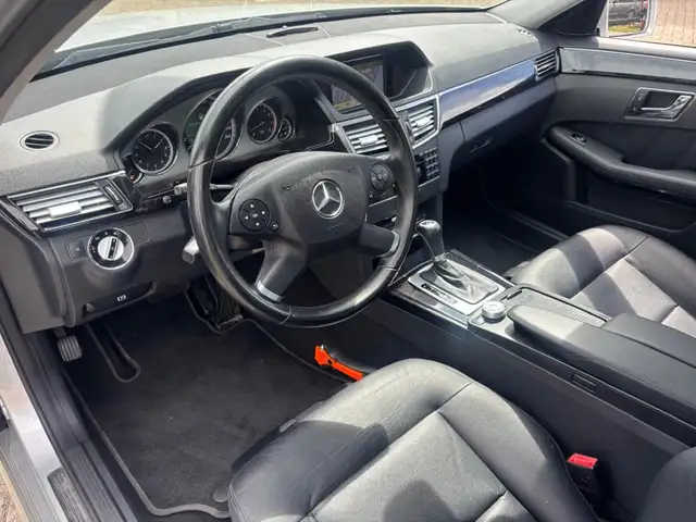 Mercedes-Benz E-Class view 13