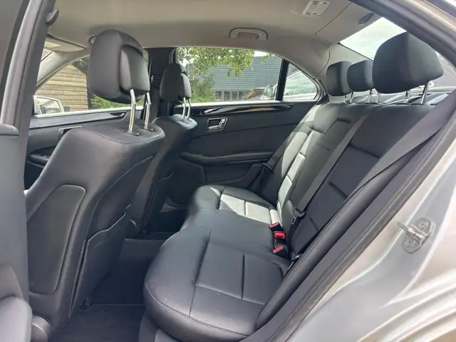 Mercedes-Benz E-Class view 14
