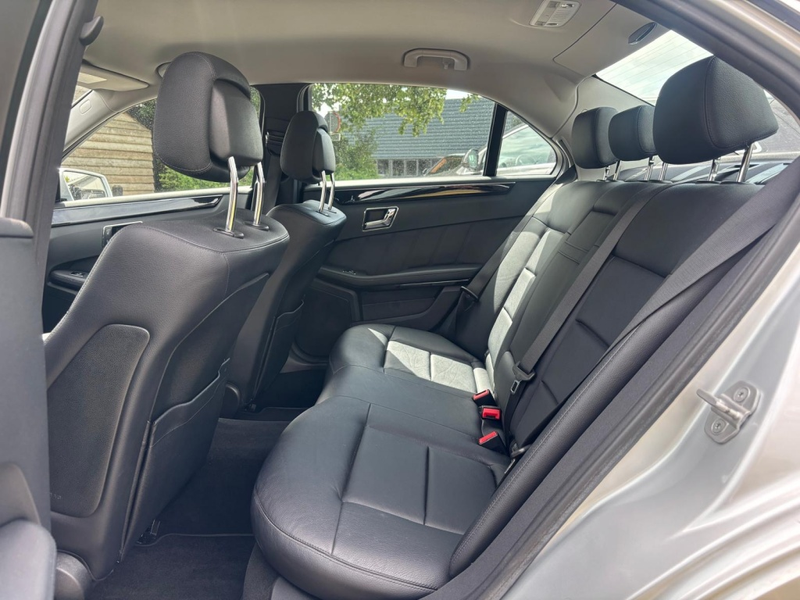 Mercedes-Benz E 200 E200 Benzine Sedan Avantgarde 2010 Xenon 122.000 K — photo 14