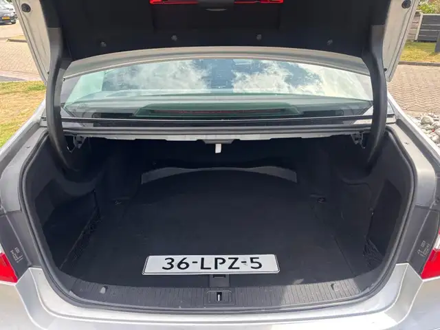 Mercedes-Benz E-Class view 15