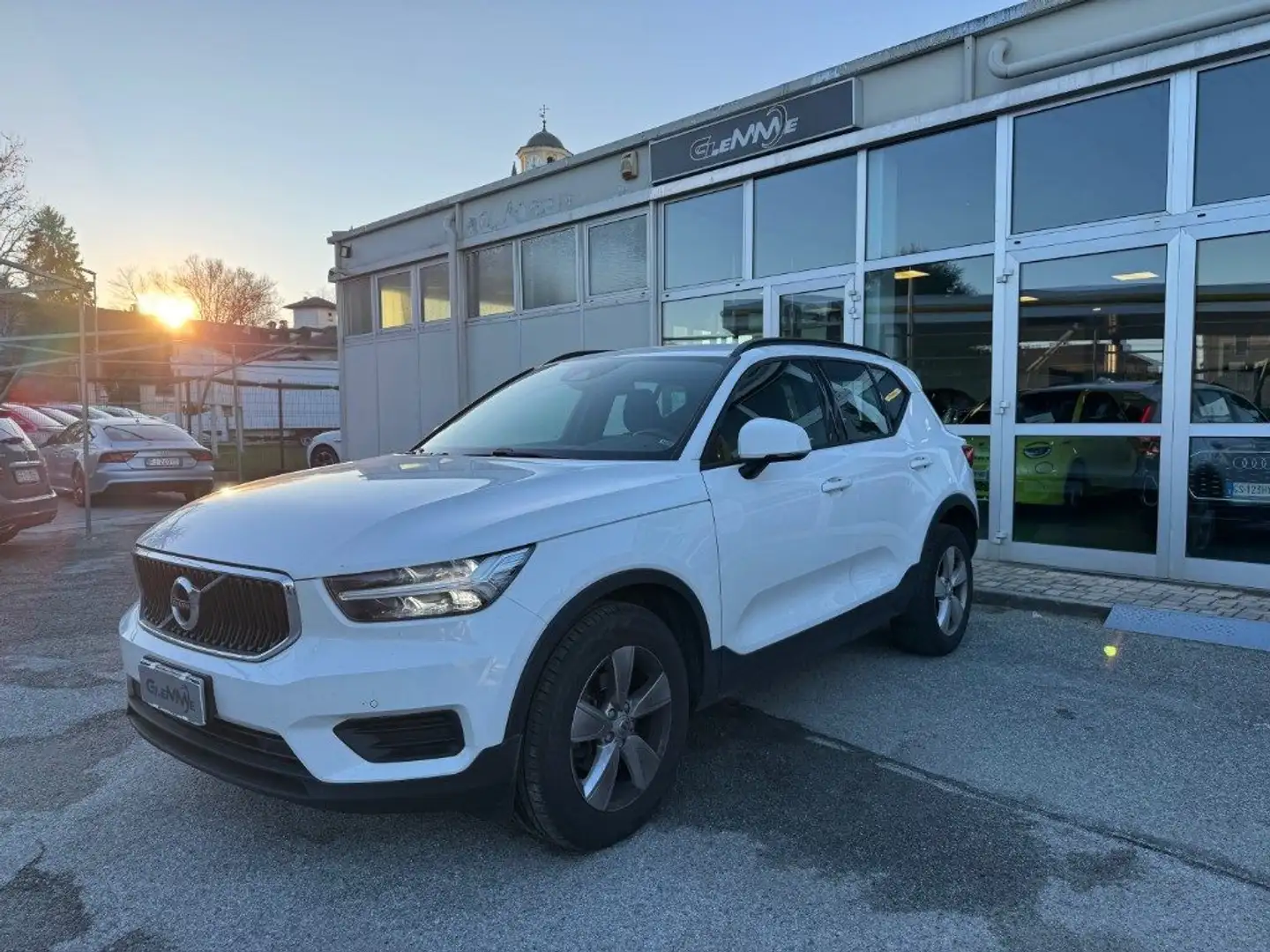 Volvo XC40 T2 Business Blanc - 1