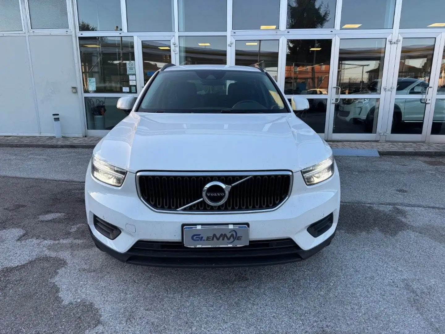 Volvo XC40 T2 Business Blanc - 2