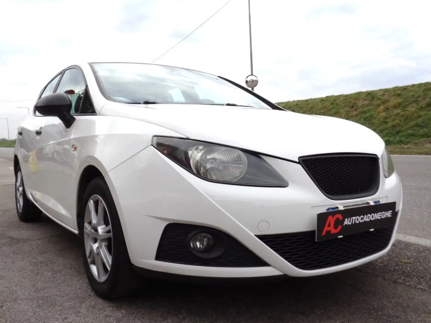 SEAT Ibiza 1.2 GPL PREZZO VALIDO FINO 14.02,GARANZIA,km certi Bianco - 2