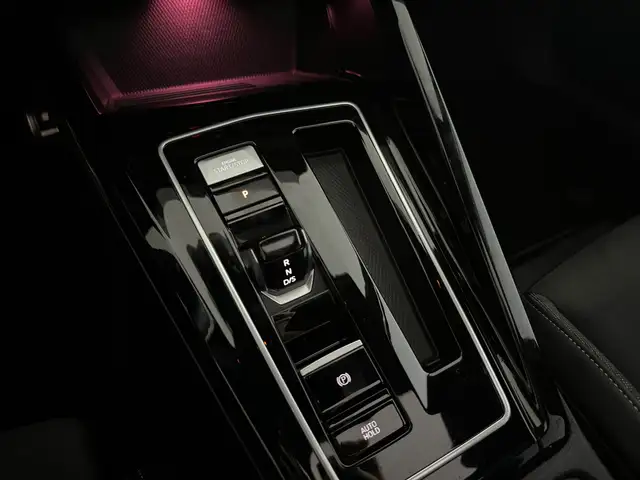 Volkswagen Golf view 20