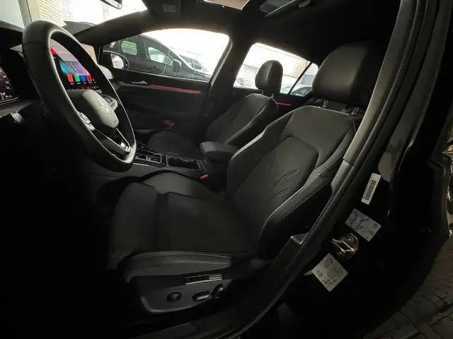Volkswagen Golf view 12