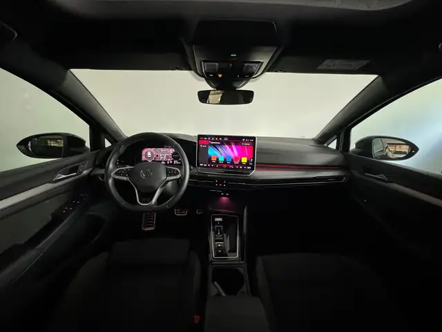 Volkswagen Golf view 4