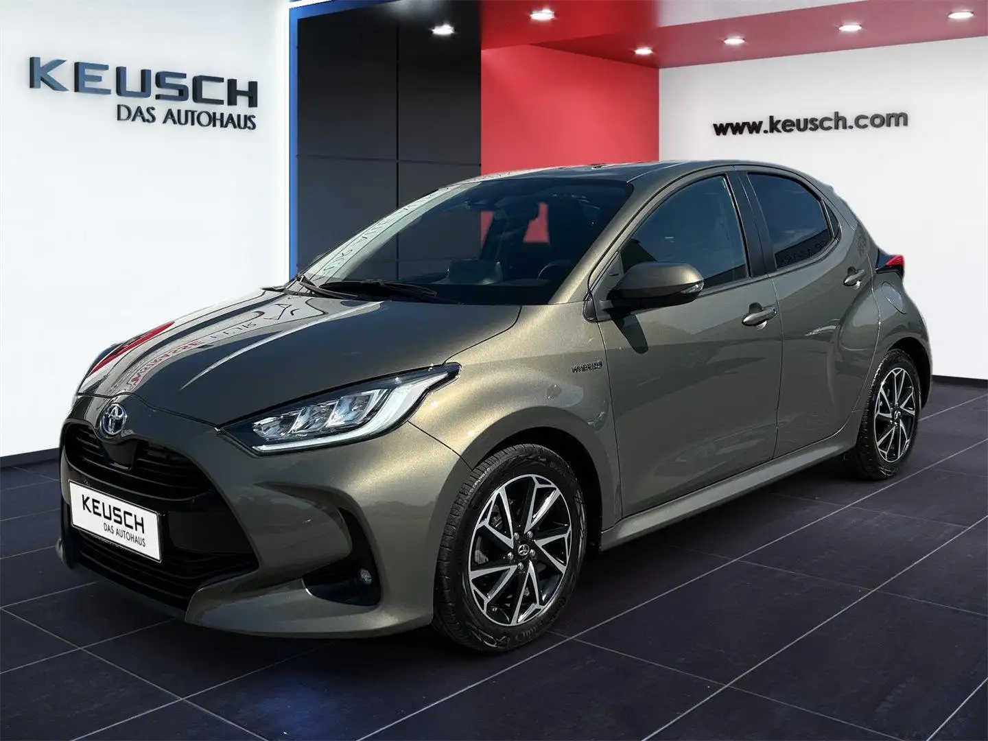 Toyota Yaris 1,5 VVT-i Hybrid Design Verde - 2