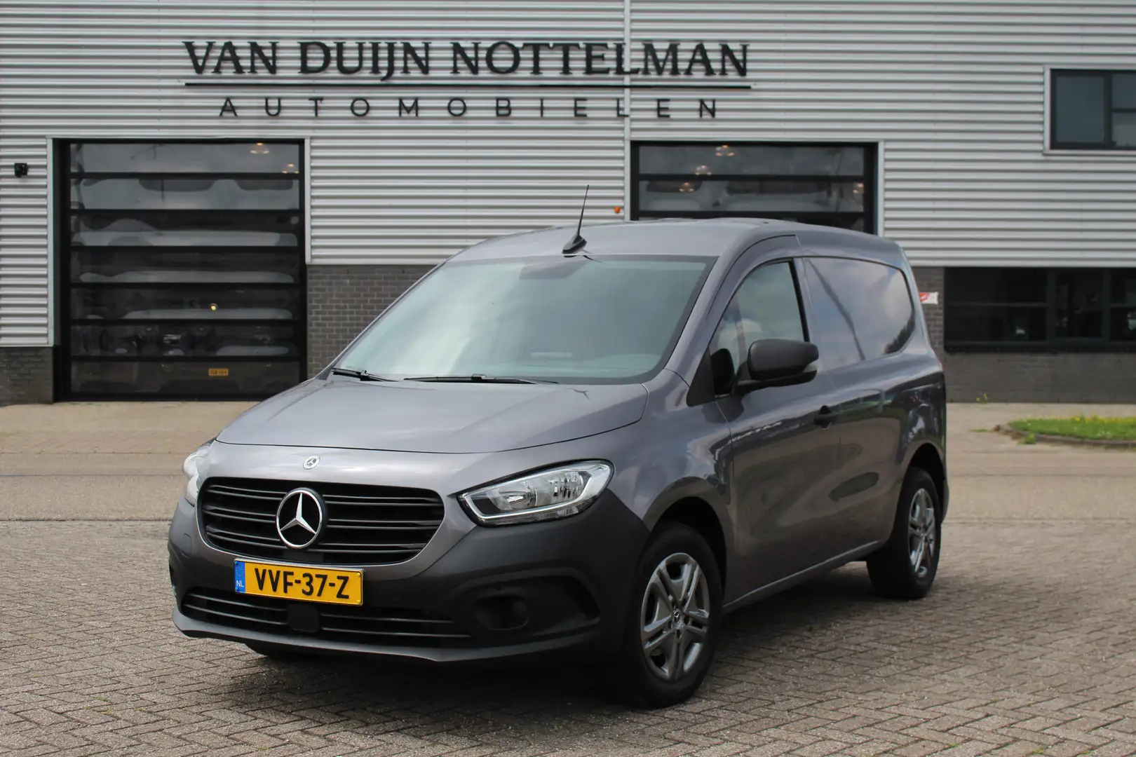 Mercedes-Benz Citan 110 CDI L1 Pro / Carplay / PDC / N.A.P. Grijs - 1