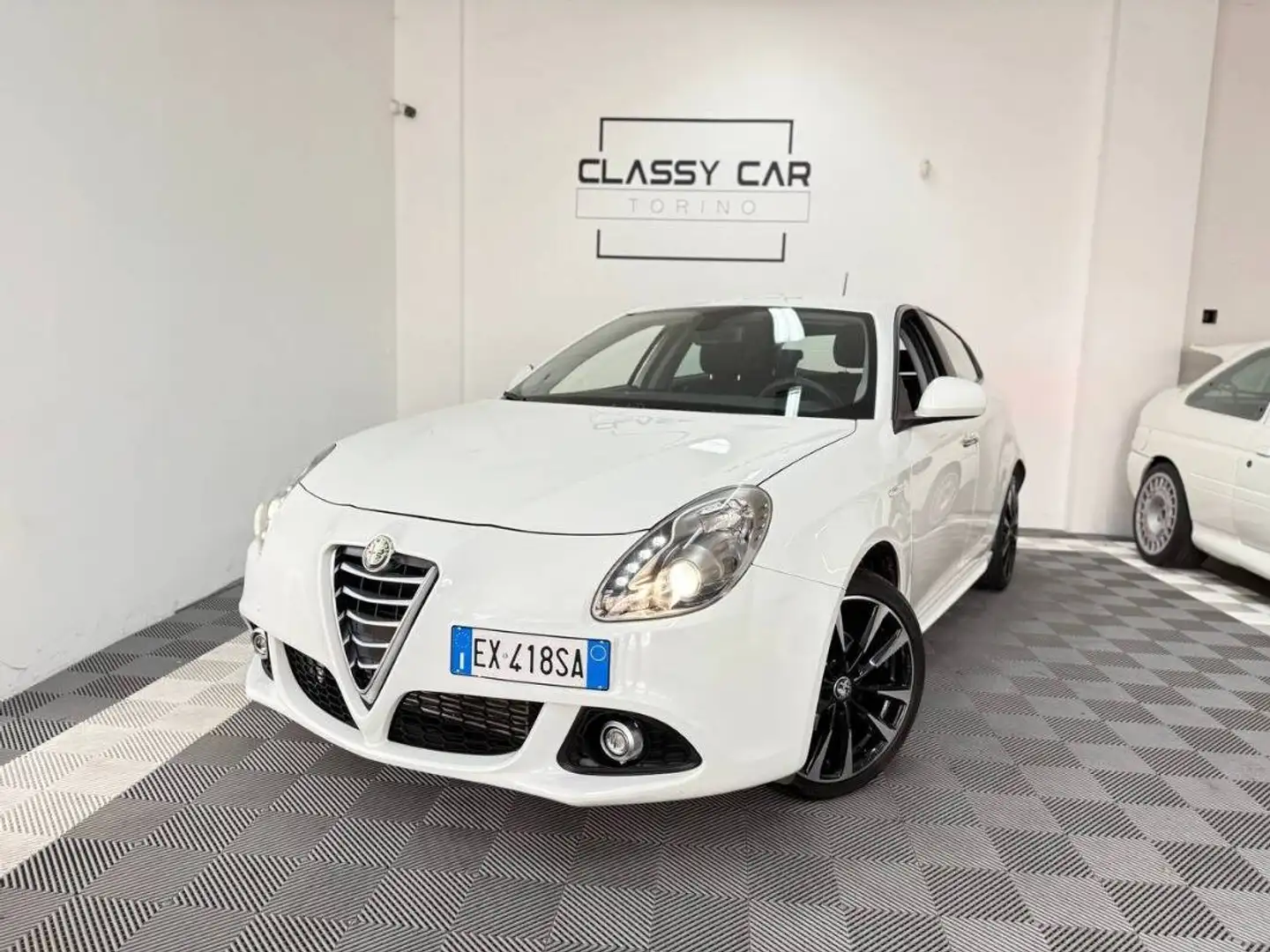 Alfa Romeo Giulietta 1.6 jtdm Exclusive Blanc - 2