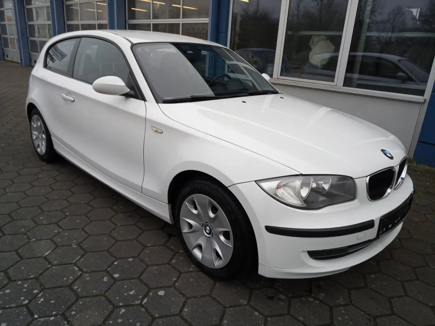 BMW 116 Baureihe 1 Lim. 116i/HU neu Blanco - 1