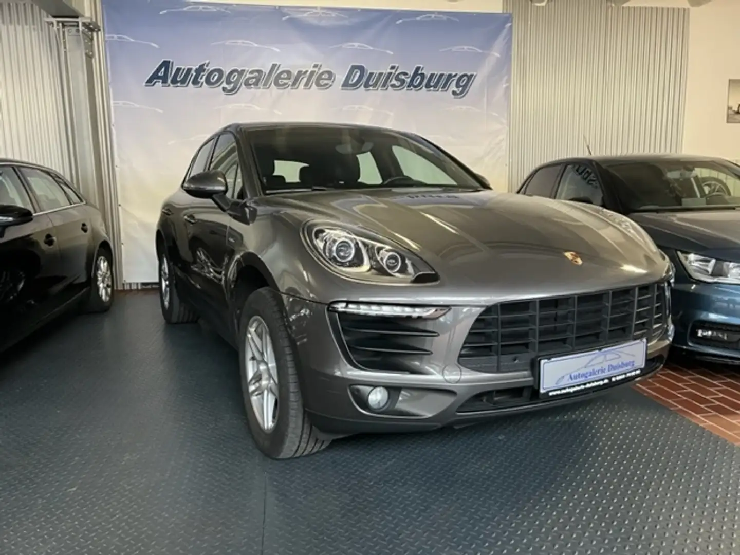 Porsche Macan S Pano AHK-el.Navi Kamera Alcantara el.Heckkl. Grau - 2