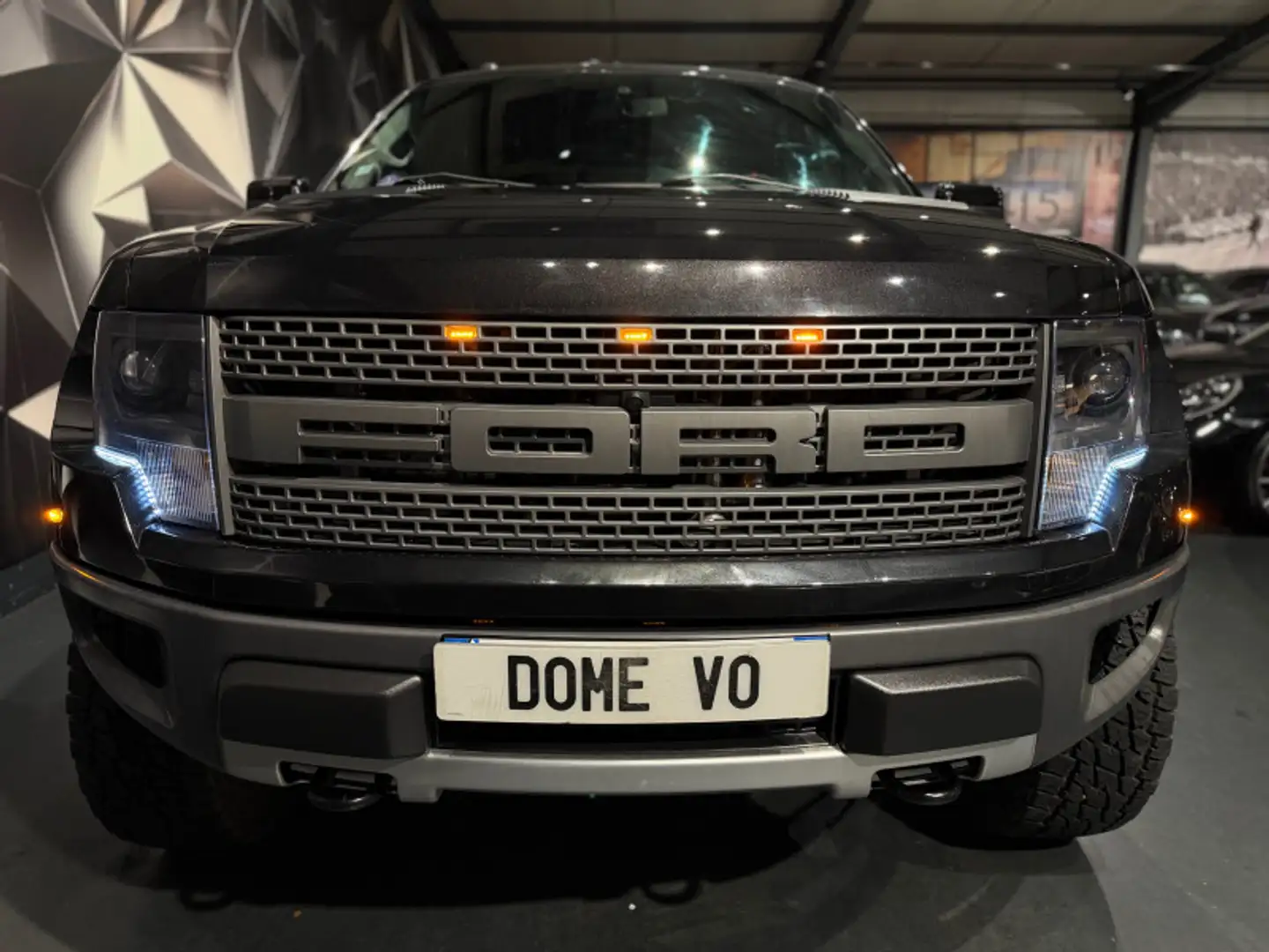 Ford F 150 RAPTOR Schwarz - 2