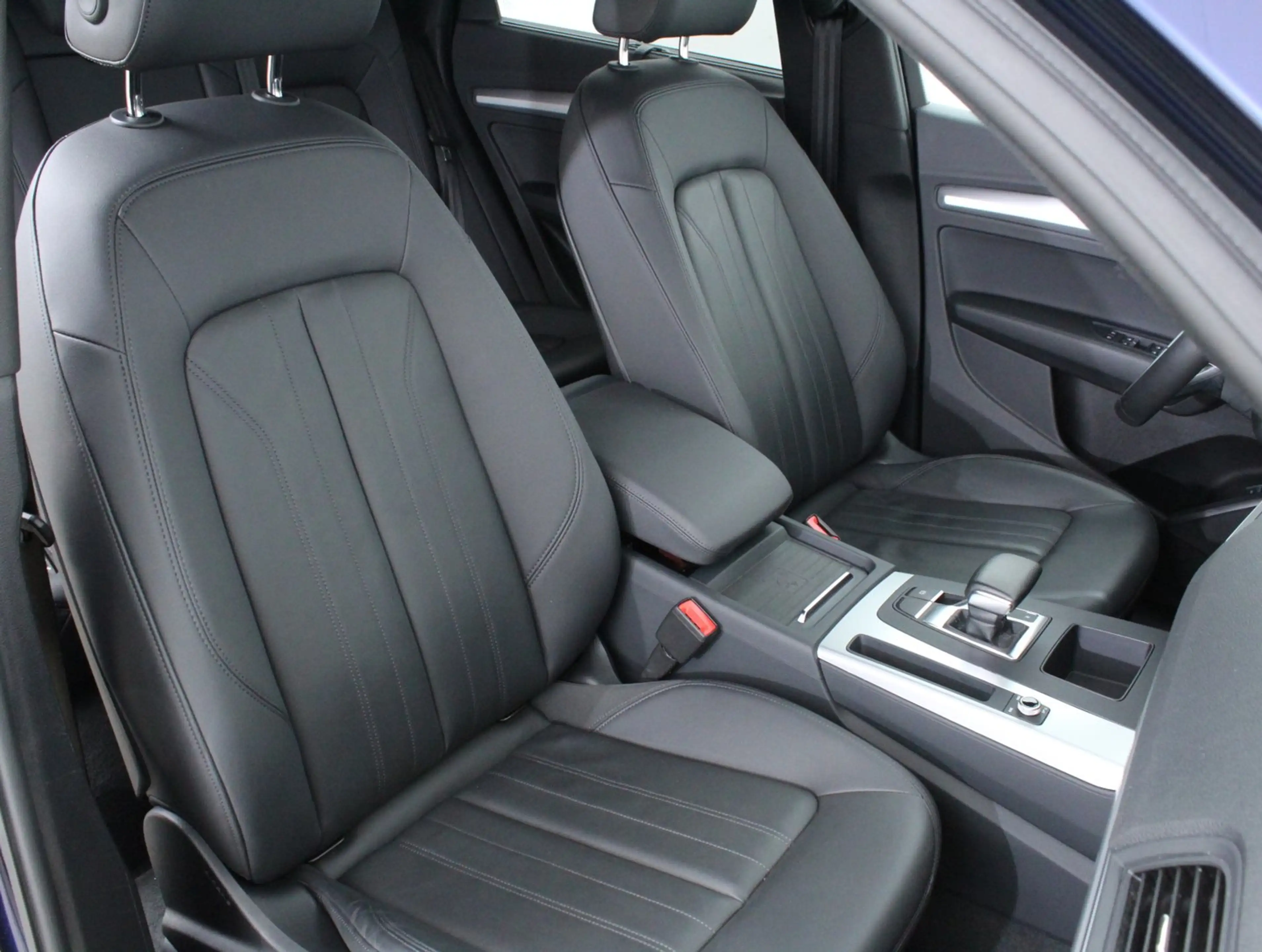 Audi Q5 45 TFSI quattro S line — photo 13