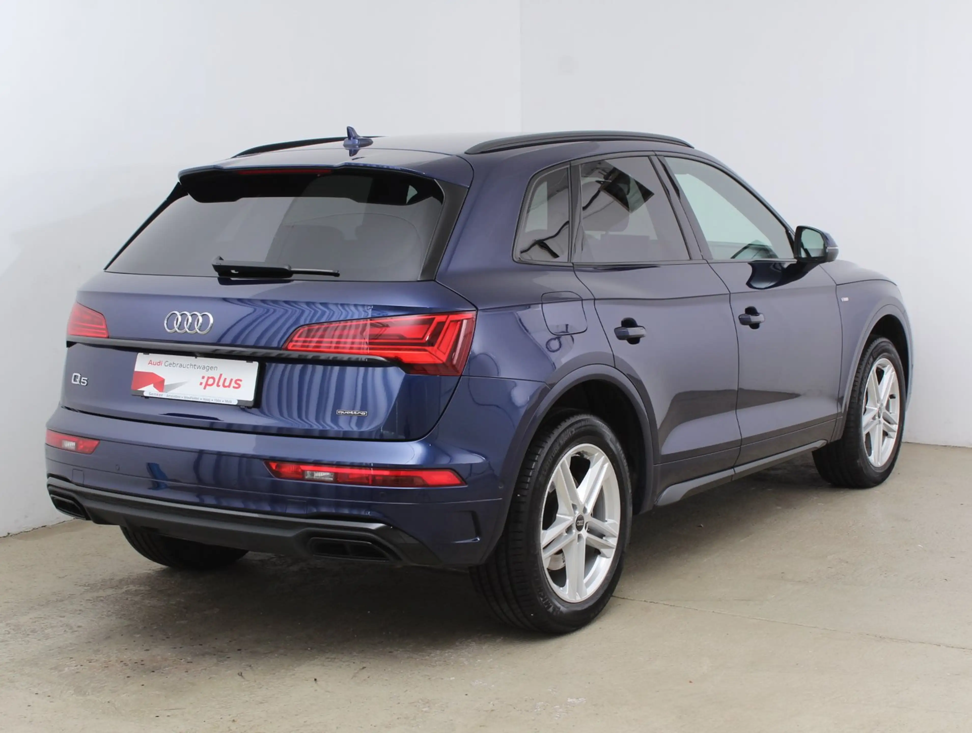 Audi Q5 45 TFSI quattro S line — photo 4