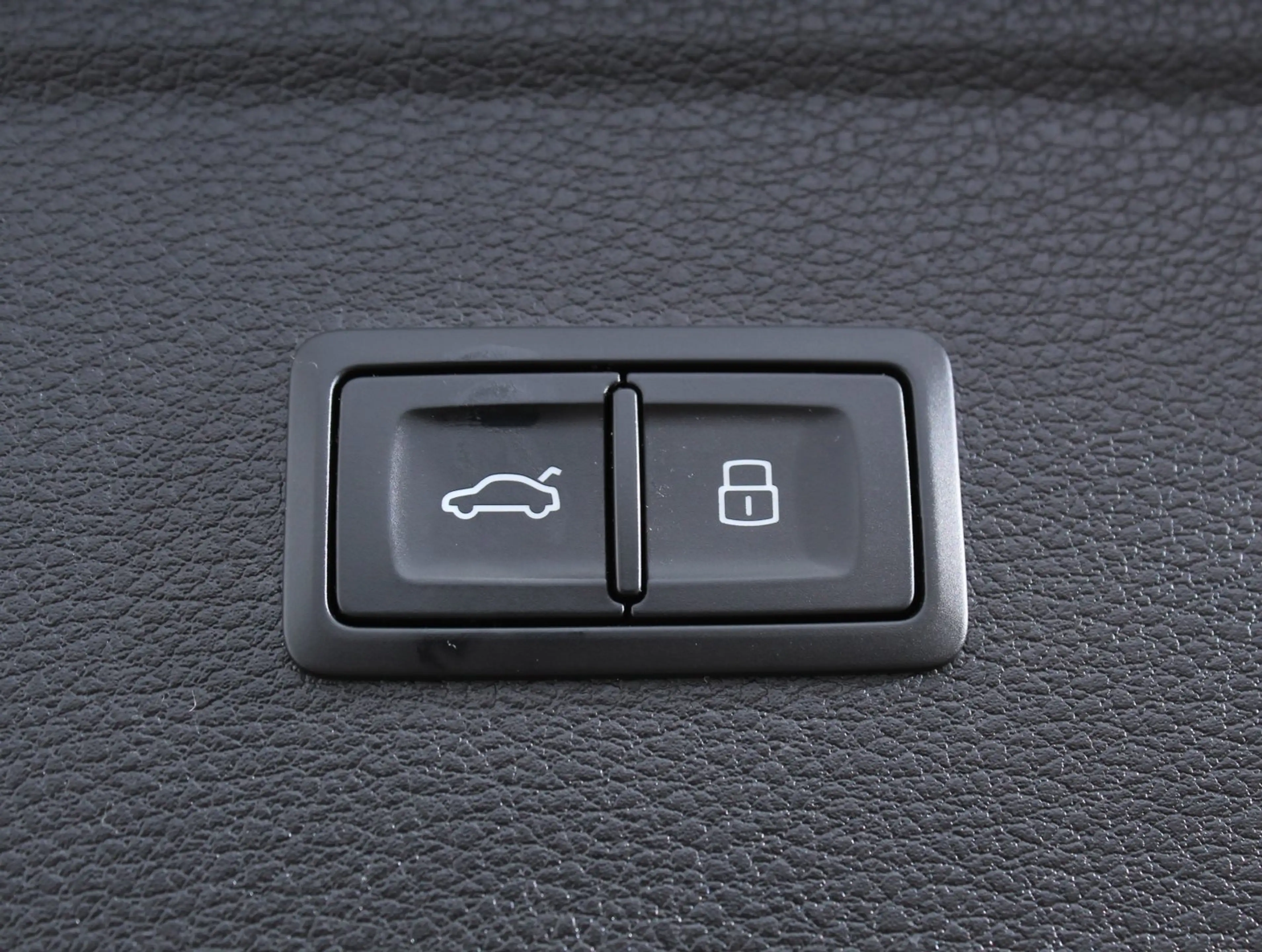 Audi Q5 45 TFSI quattro S line — photo 15