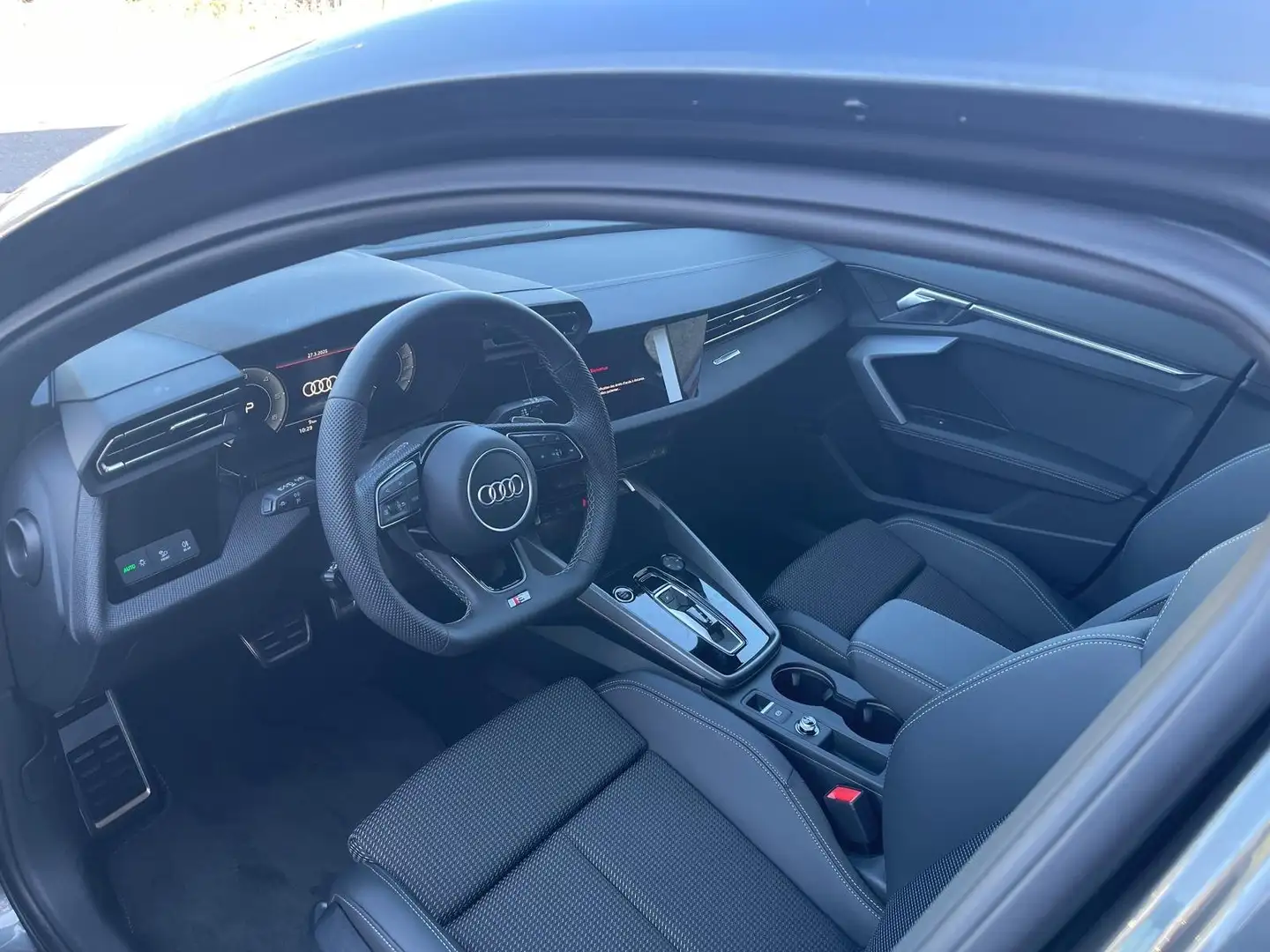 Audi A3 A3 35 TDI Sportback S-Tronic S-Line 150 CH Gris - 2