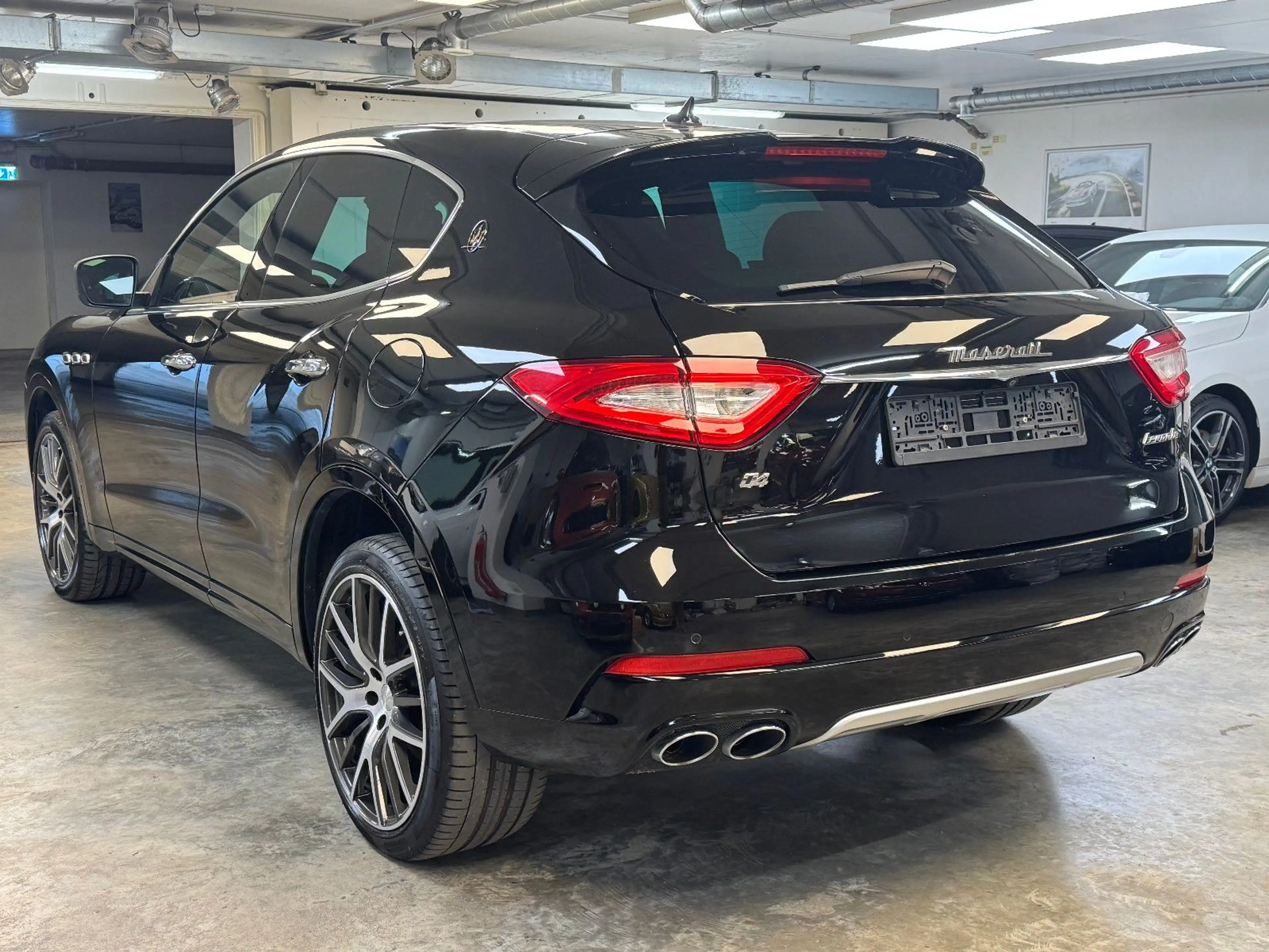 Maserati Levante Sport Diesel, MEGAAUSSTATTUNG,8x,TOPZUST — photo 4